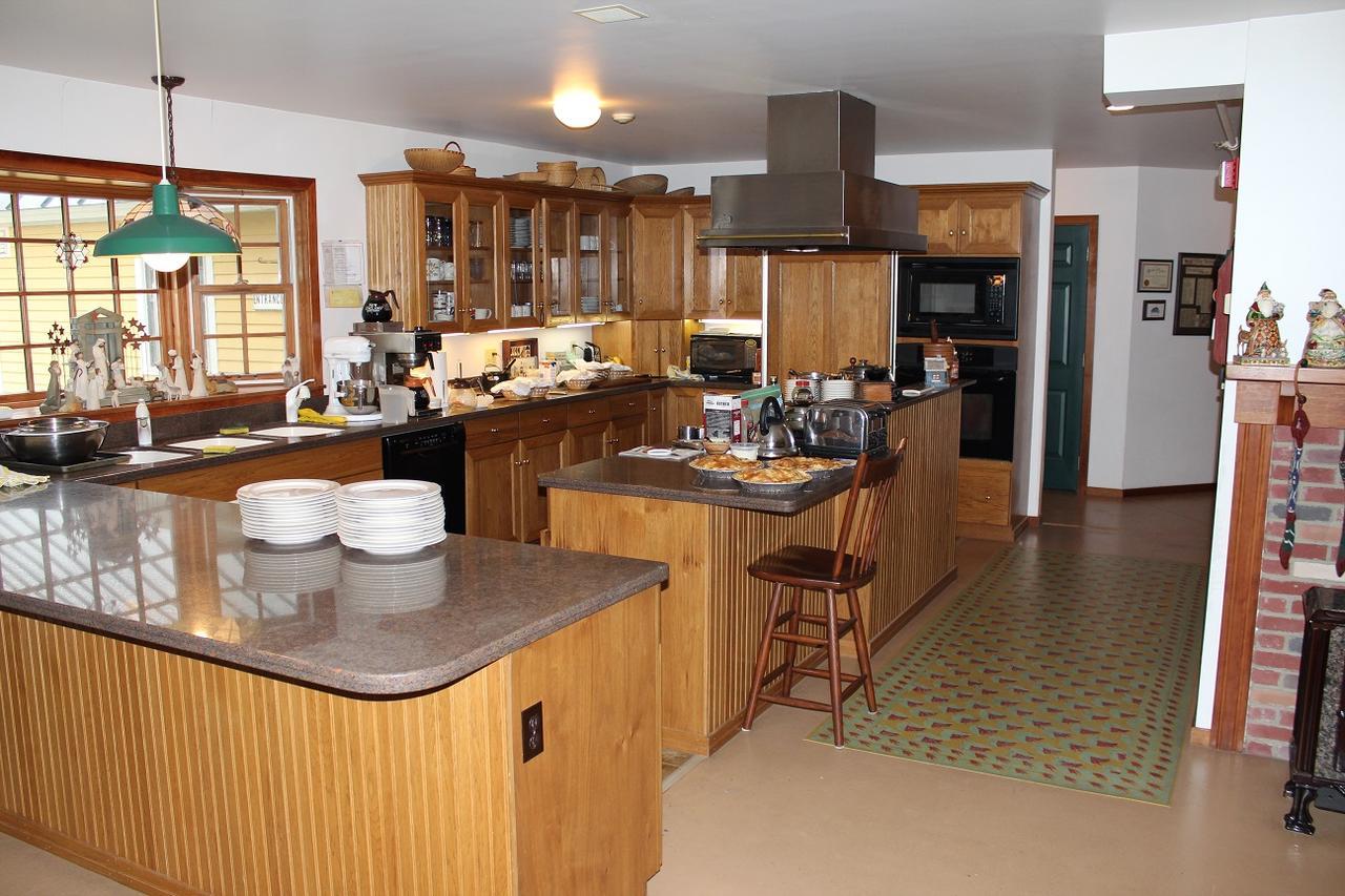 Breakfast On The Connecticut Bed & Breakfast Lyme Exterior photo
